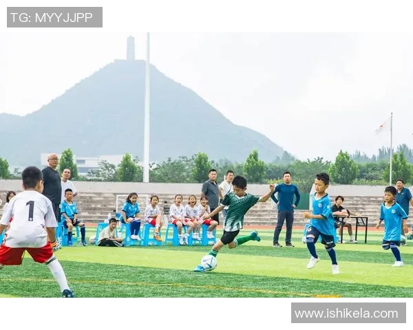 探索ivt足球的魅力与发展潜力助力青少年成长与竞技水平提升 探索ivt足球的魅力与发展潜力助力青少年成长与竞技水平提升