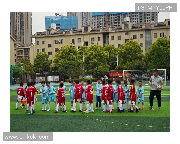 恒运足球引领新风潮助力青少年成长与足球梦想的实现 恒运足球引领新风潮助力青少年成长与足球梦想的实现